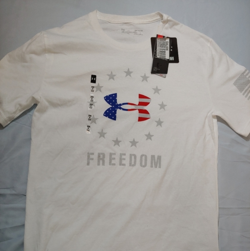 NWT UNDER ARMOUR MEN'S CHEST FREEDOM TANK US SM